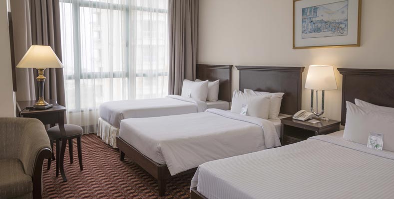 Berjaya Penang Hotel - Family Room Triple Single Bed